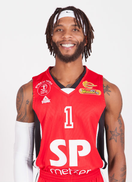 אדריאן בנקס