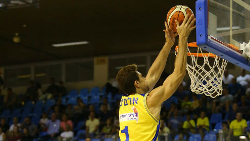 ניצחון ראשון כמאמן: פרמיירה מוצלחת למאיר טפירו