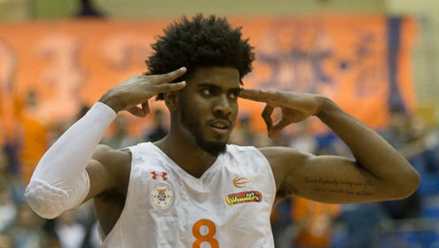 ברוך שובך: שון דאוסון חוזר לשורות האלופה