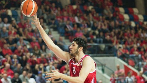 ליאור אליהו חתם על חוזה חדש בשורות האלופה