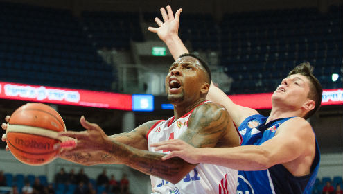 סגרו חמישייה: ניצחון בית נוסף לאלופה