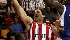 קוקיה פורש,  יעזור לפרנקו יחד עם מתן חרוש