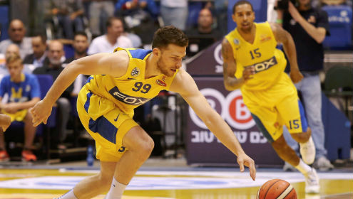 צפו: 16 מלאו לגל מקל