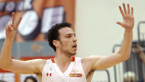 חנוכי ויאנגר חוזרים לראשון לציון