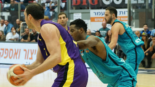 התחפש לוויצ'יץ': צפו בעשרת האסיסטים של ראדנוביץ'