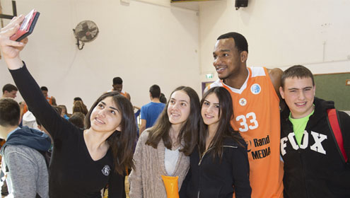 ''חשוב להראות לילדים איך מתנהלת קבוצה מקצוענית''