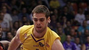 שון דניאל חוזר לחולון