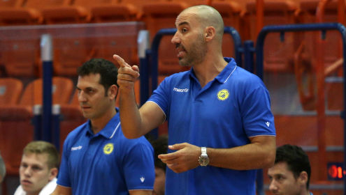 הערב: טפירו מתחיל את הקריירה מול האקסית