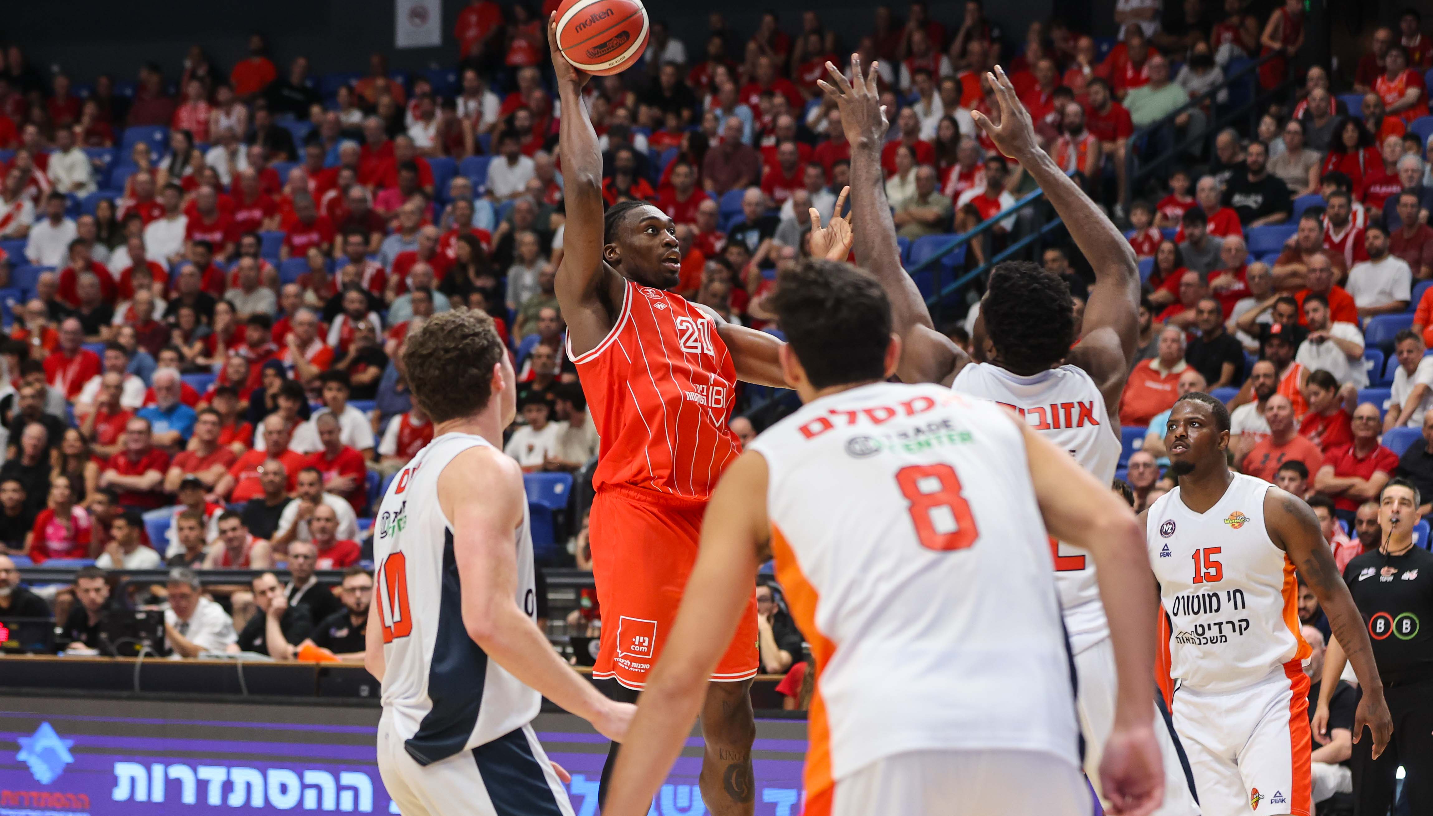 מחזור 3: הפועל תל אביב – עירוני נס ציונה 63:89