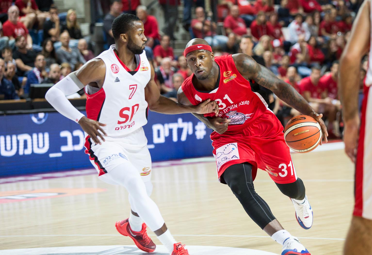 חבר לסיגרס: הולוואי מגיע לבית מכבי