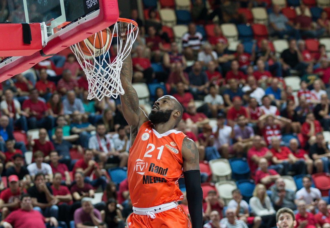 ממשיכה לטפס: ניצחון חוץ קריטי לאלופה