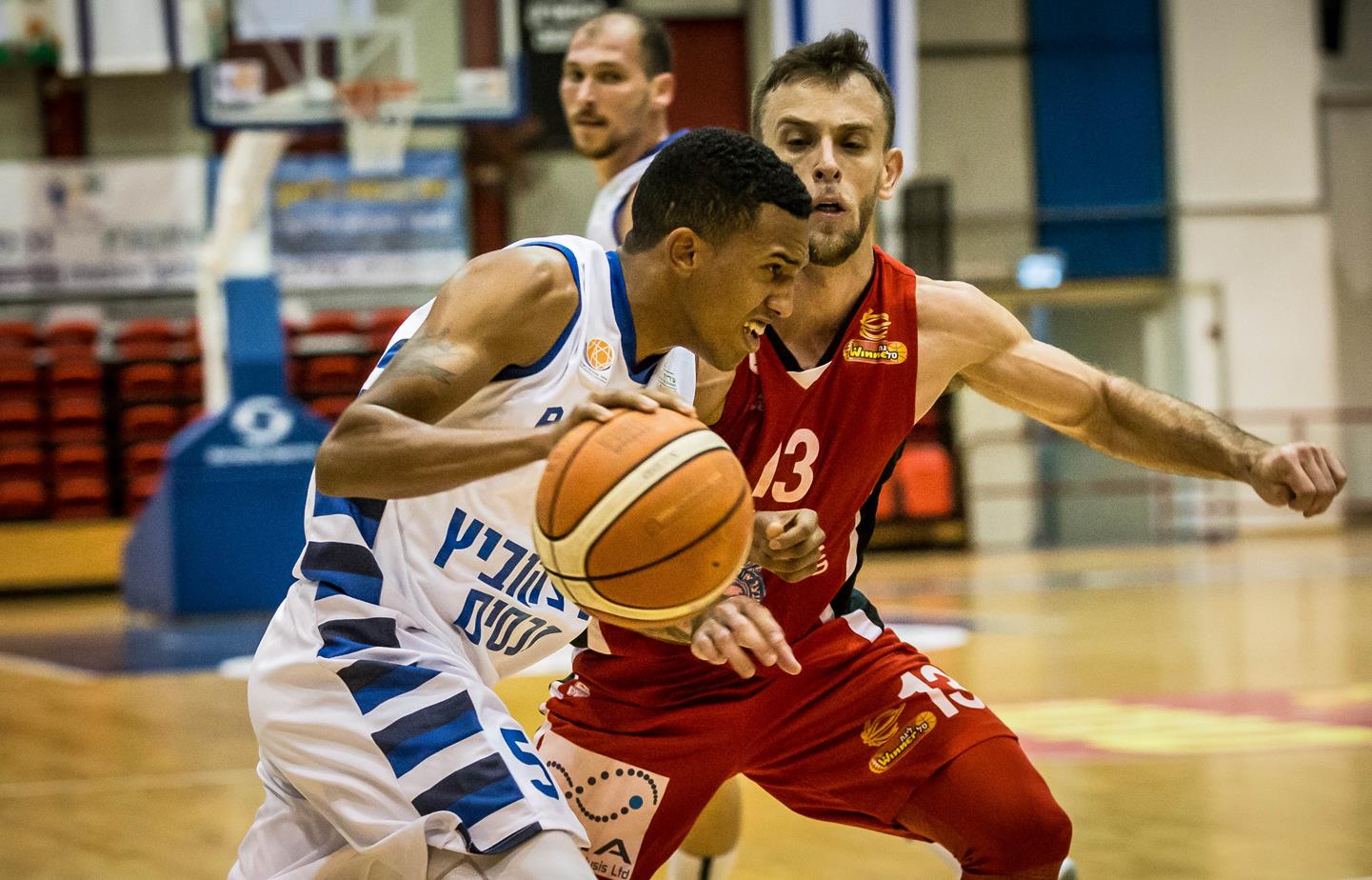 בדרכו של האב: בריסקר ורעננה הפתיעו