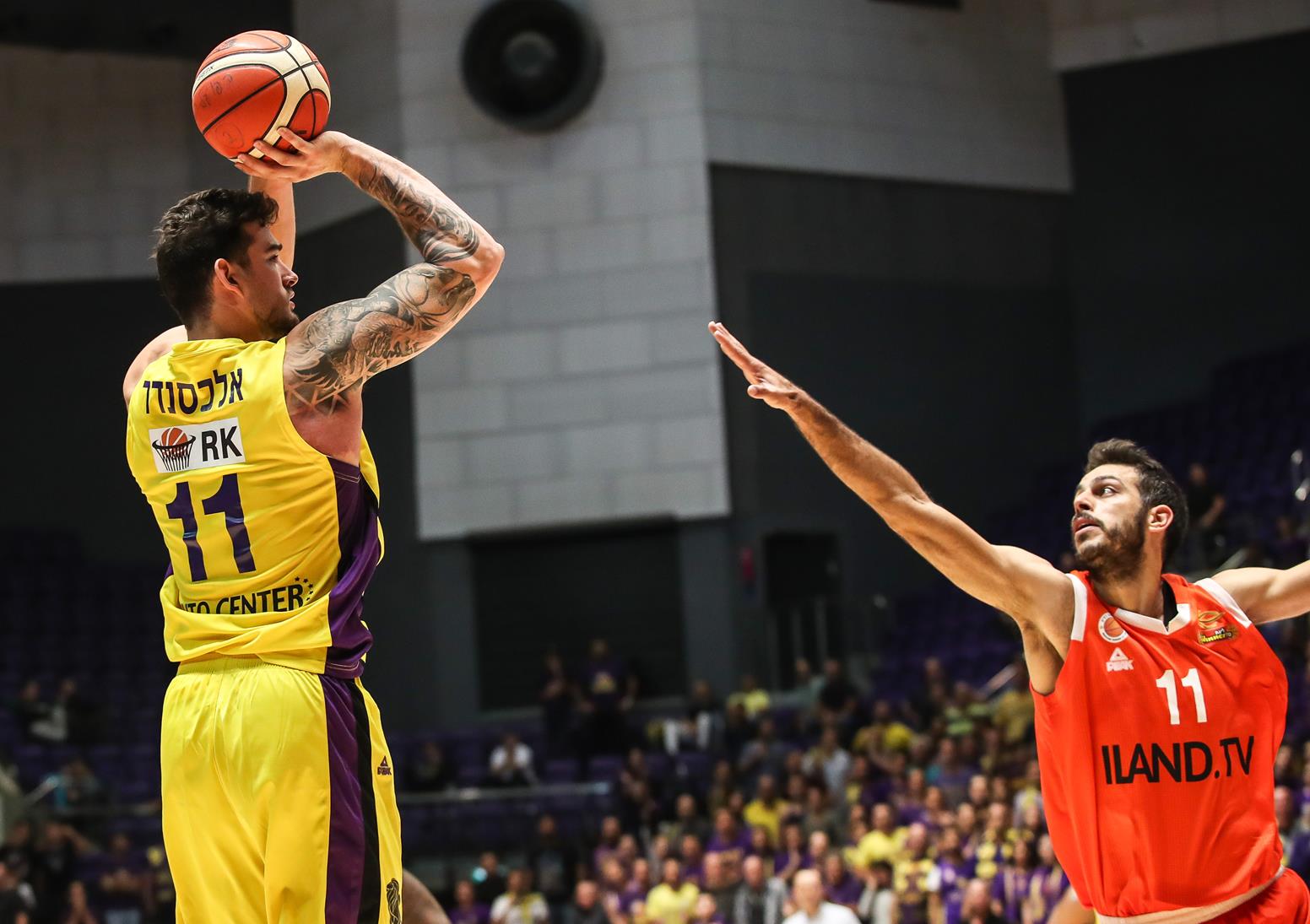 צפו: שיא הקריירה של ג'ו אלכסנדר