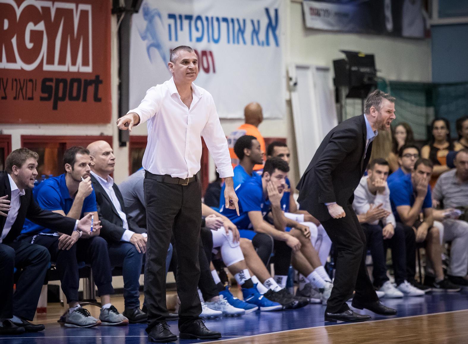 מיקי גורקה סיים את תפקידו בהרצליה