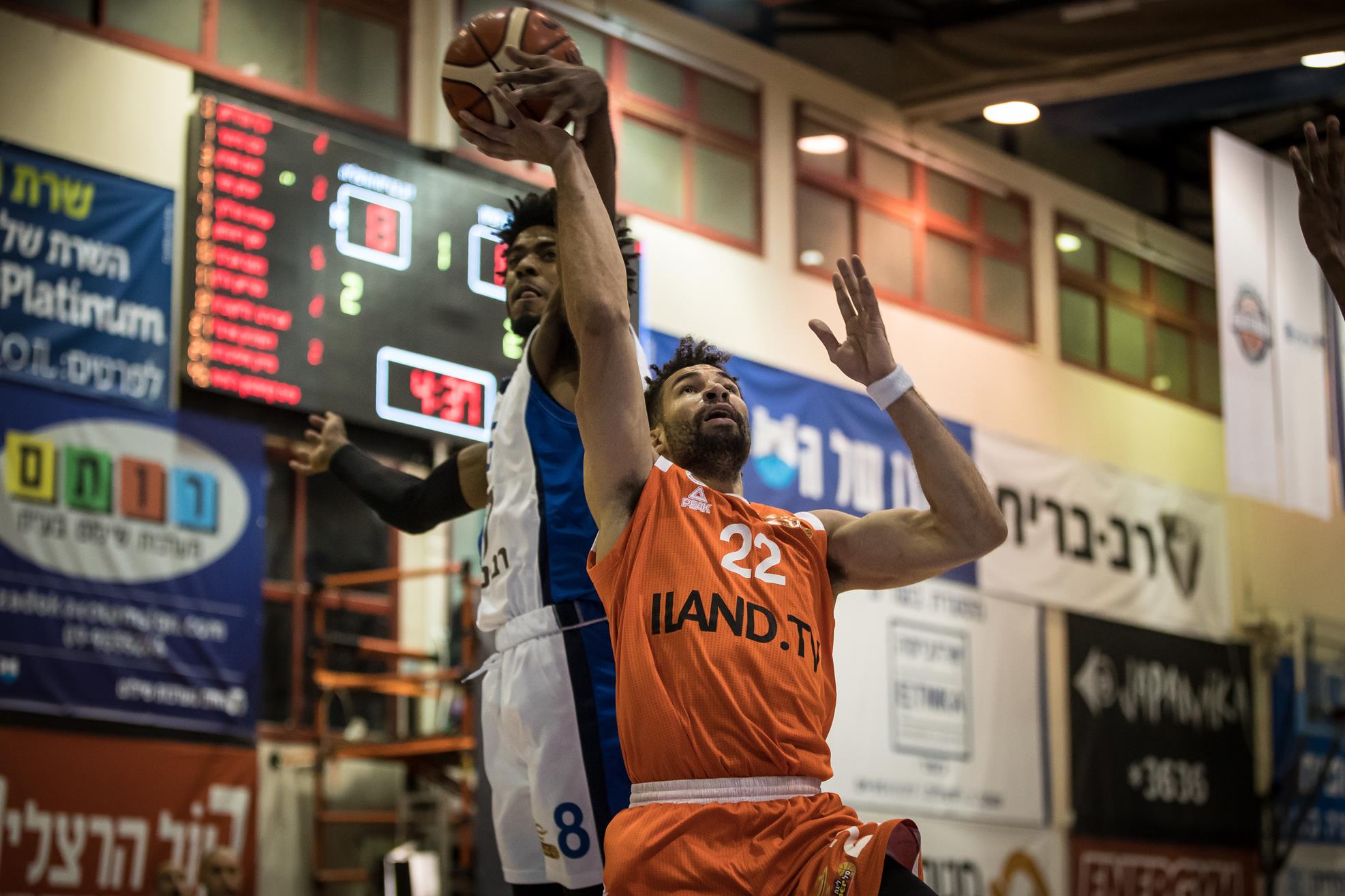 הערב: שיבק ודאוסון חוזרים לבית מכבי