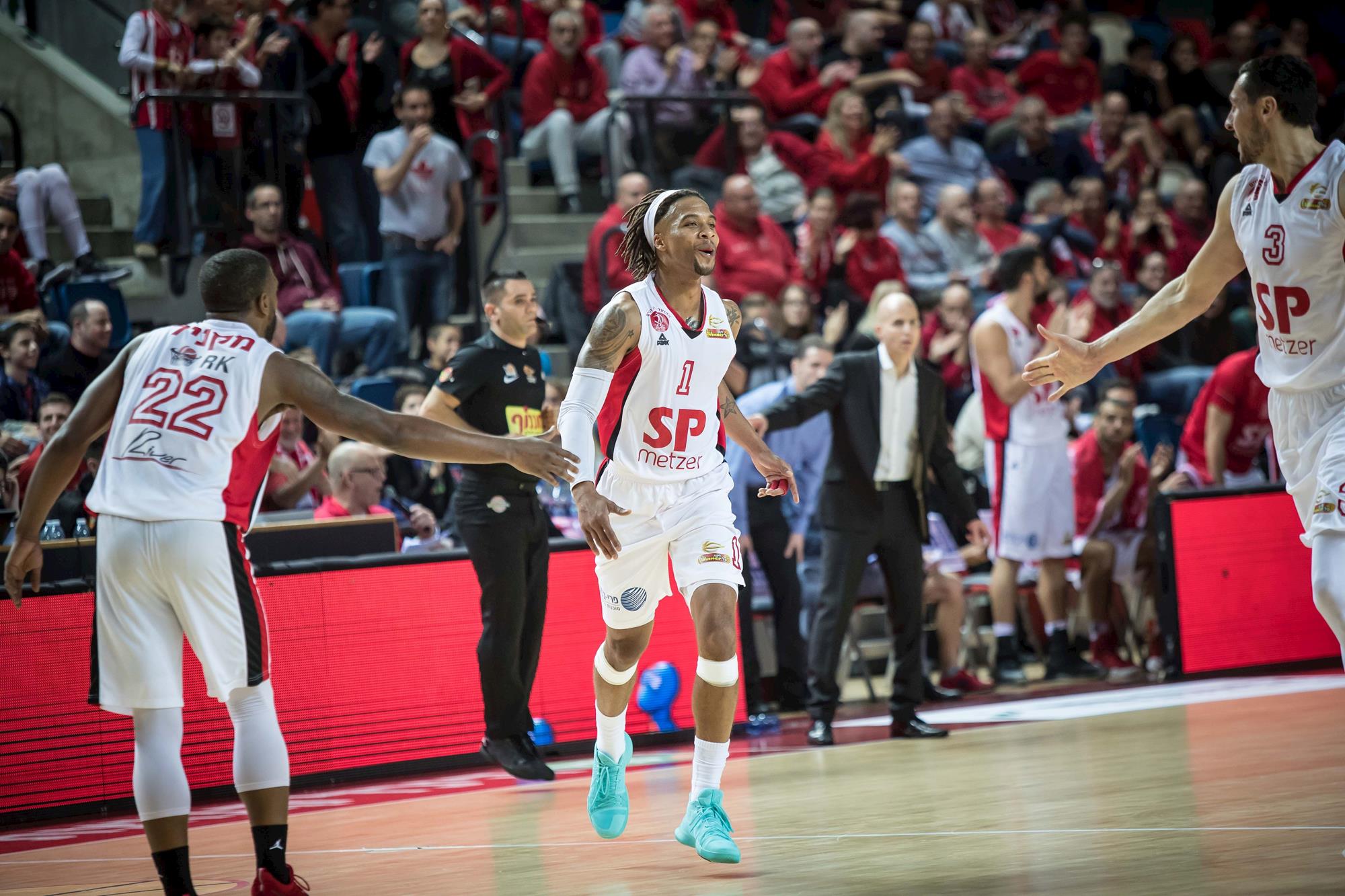 מכוונים למעלה: האדומים חזרו למאזן חיובי