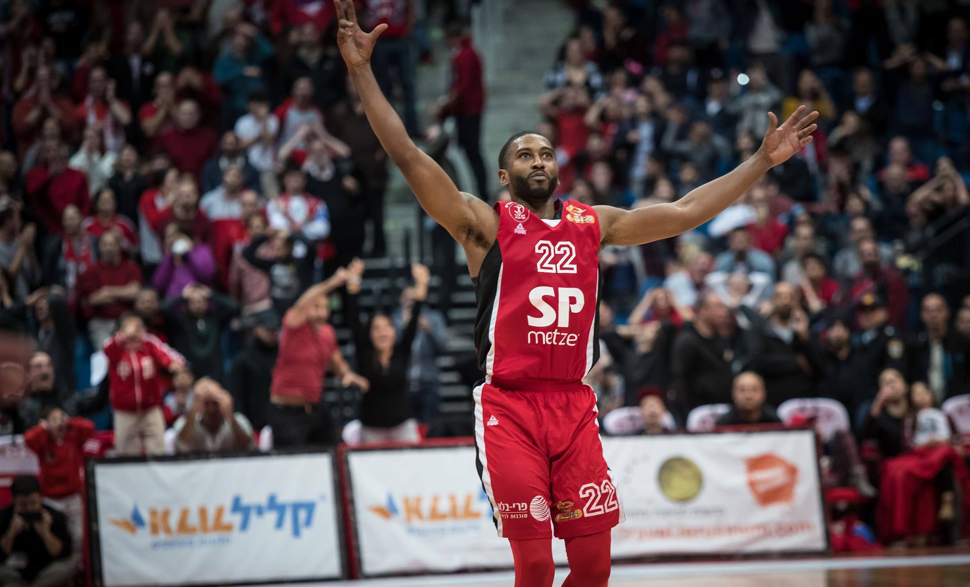 הוא חוזר: ג'רל מקניל שוב אדום