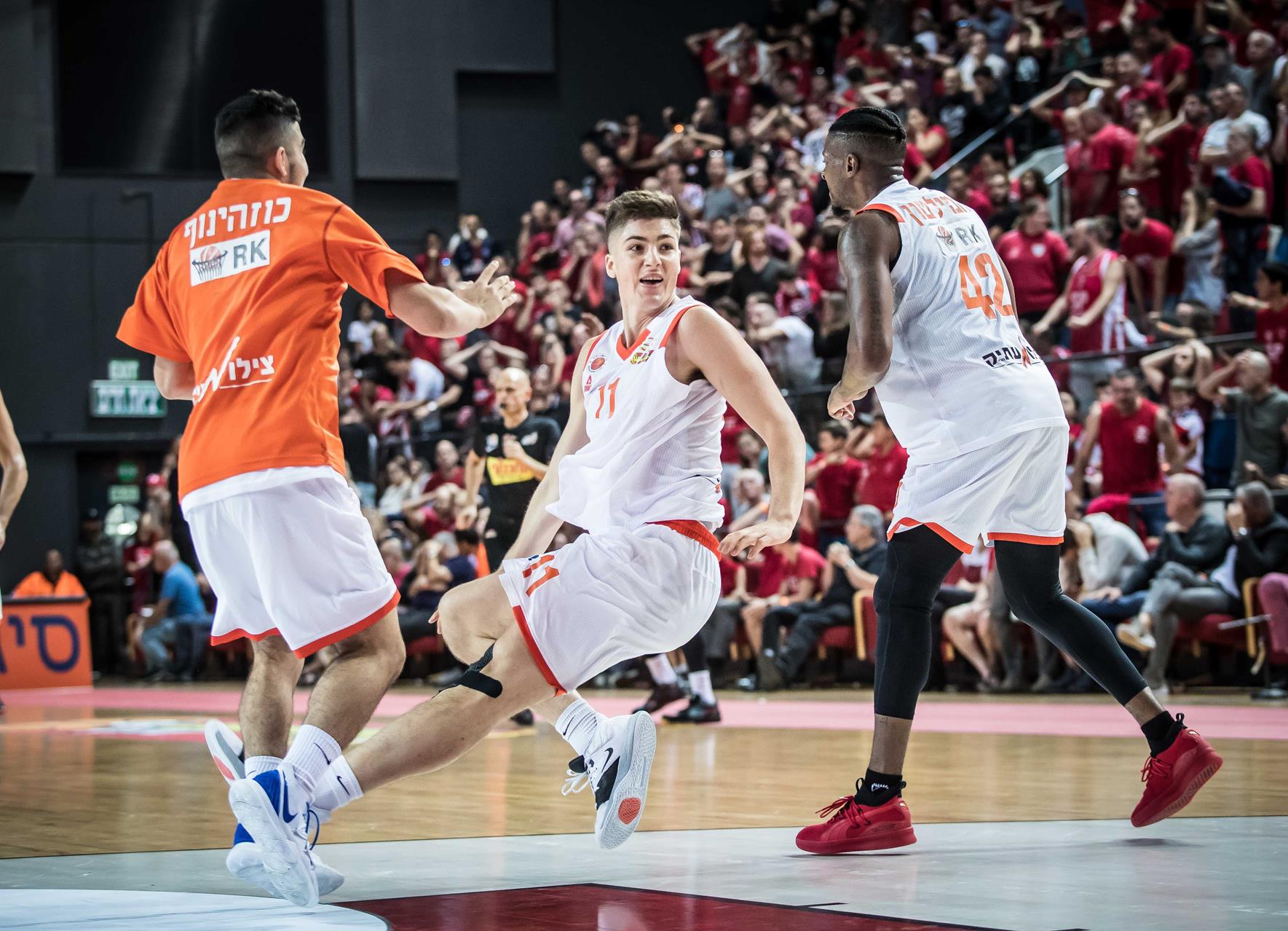 סוויט 16: קאמבק ענק לסגנית האלופה