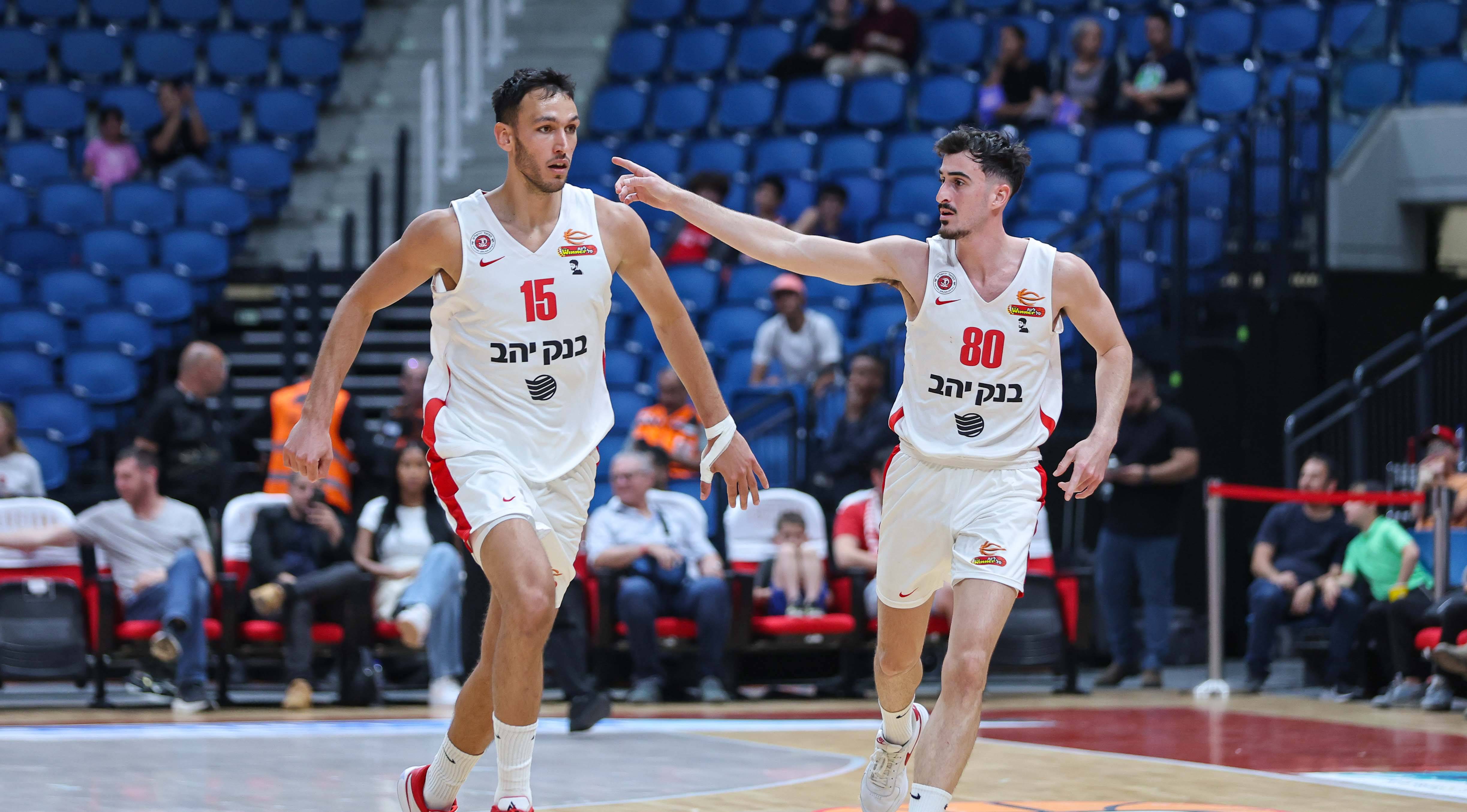 י־ם חתמה עונה סדירה בניצחון בית קשה