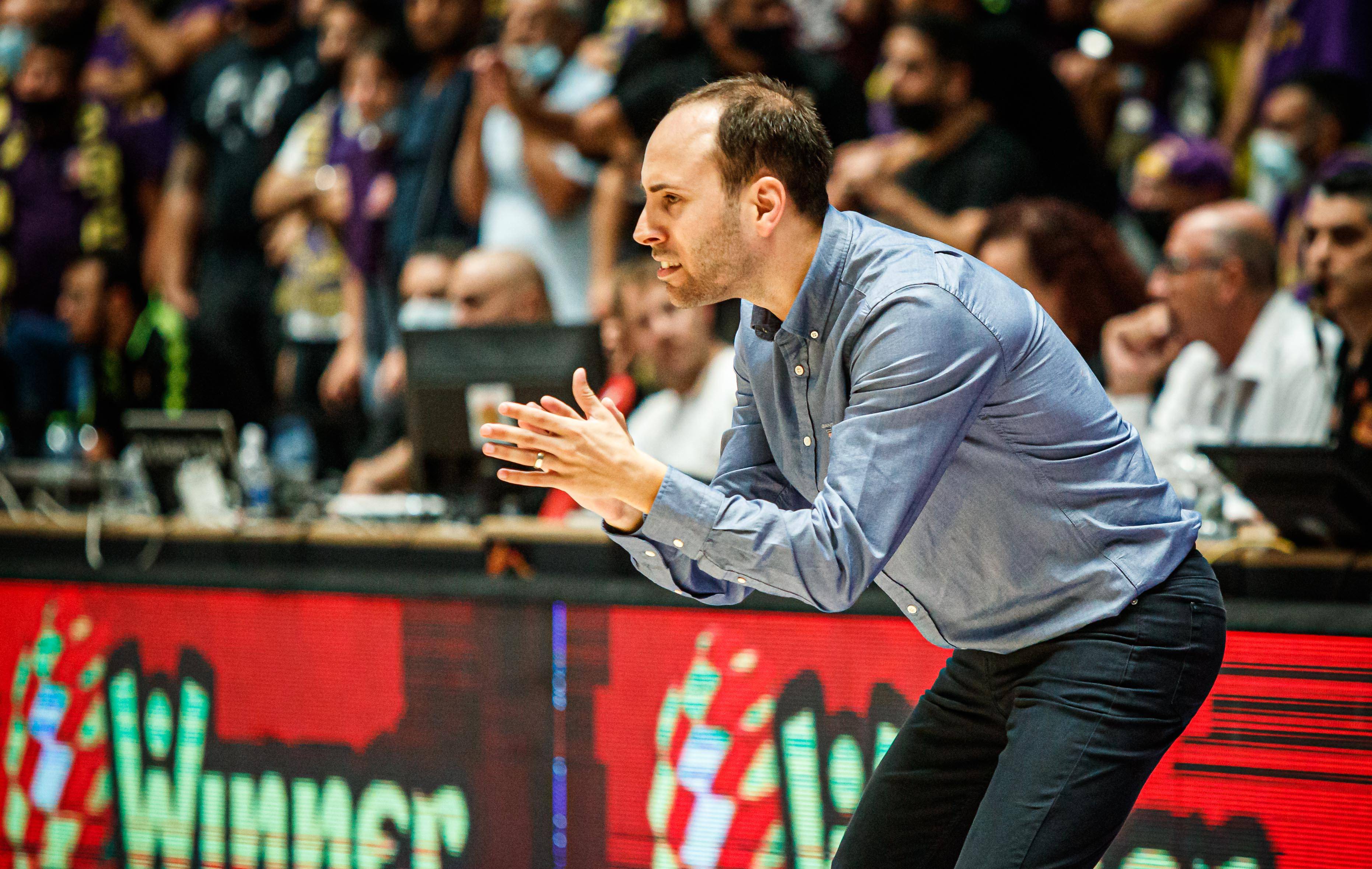 הערב: בכורה לגיא קפלן על הקווים בהיכל טוטו