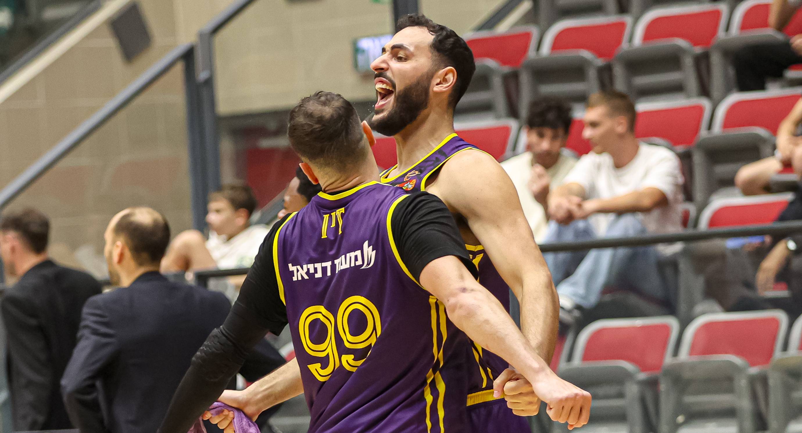 הסגולים במקום הרביעי עם ניצחון שני רצוף