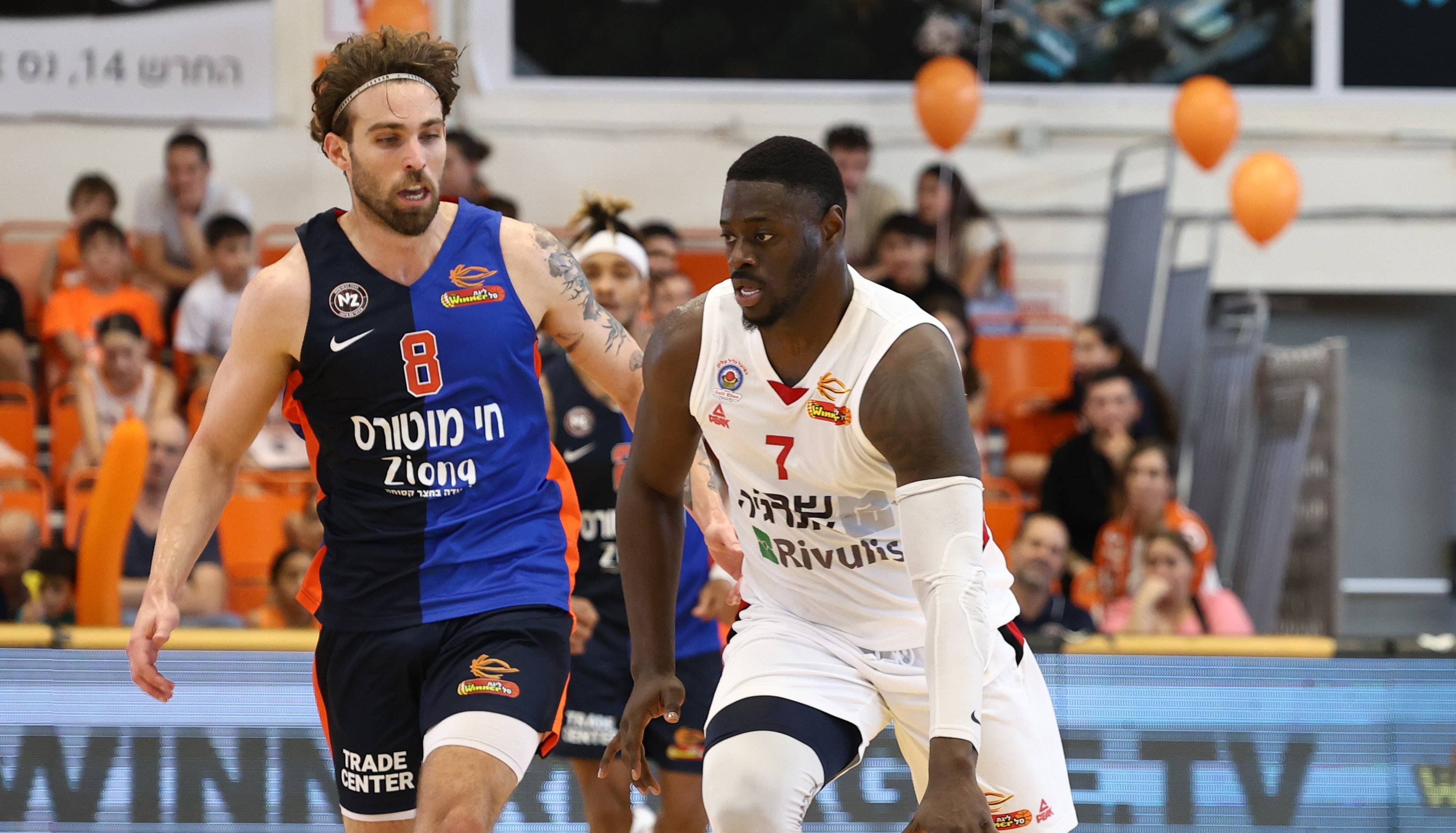 הערב: משחק ראשון בכפר בלום מאז 2023