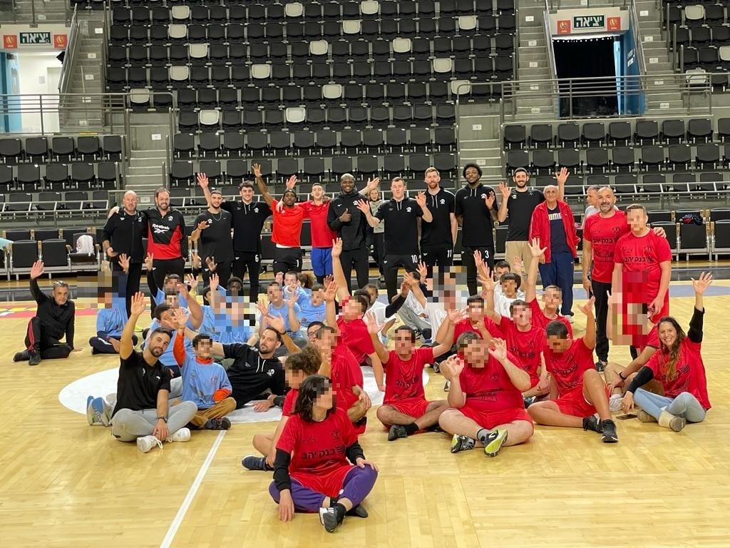 "ברי מזל להיות חלק מדבר כה משמעותי"