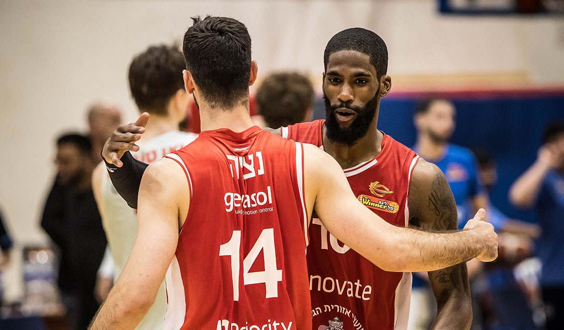 הערב בגן נר: מפגש בפעם הראשונה