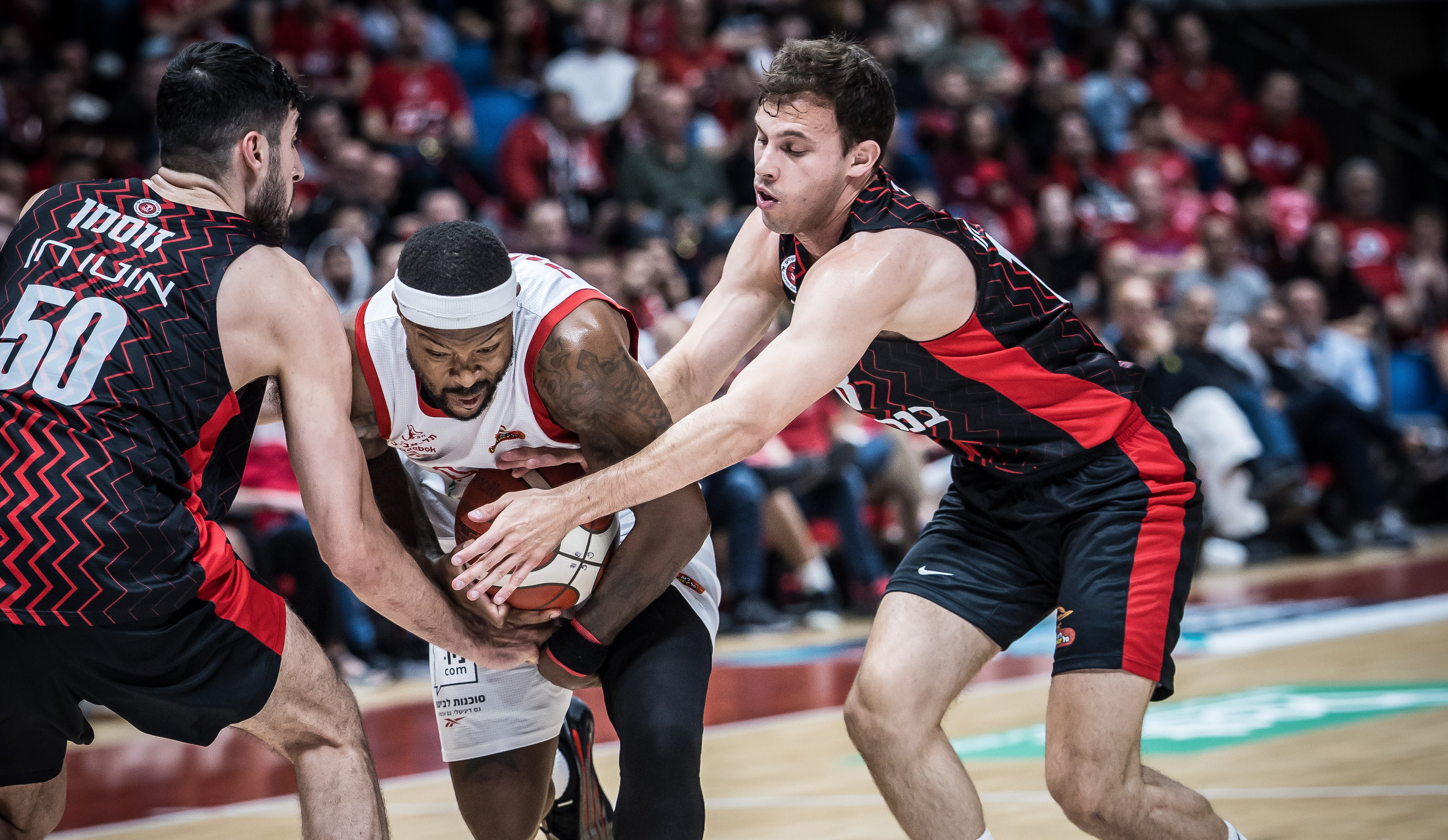 חצי הגמר, משחק 2: הפועל ירושלים - הפועל ת"א 87:98