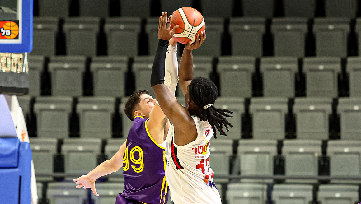 ניצחון ליגה שני ברצף לסגולים־צהובים