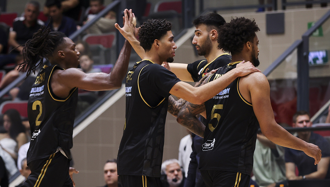 וי שני העונה להפועל עפולה באולם רמז