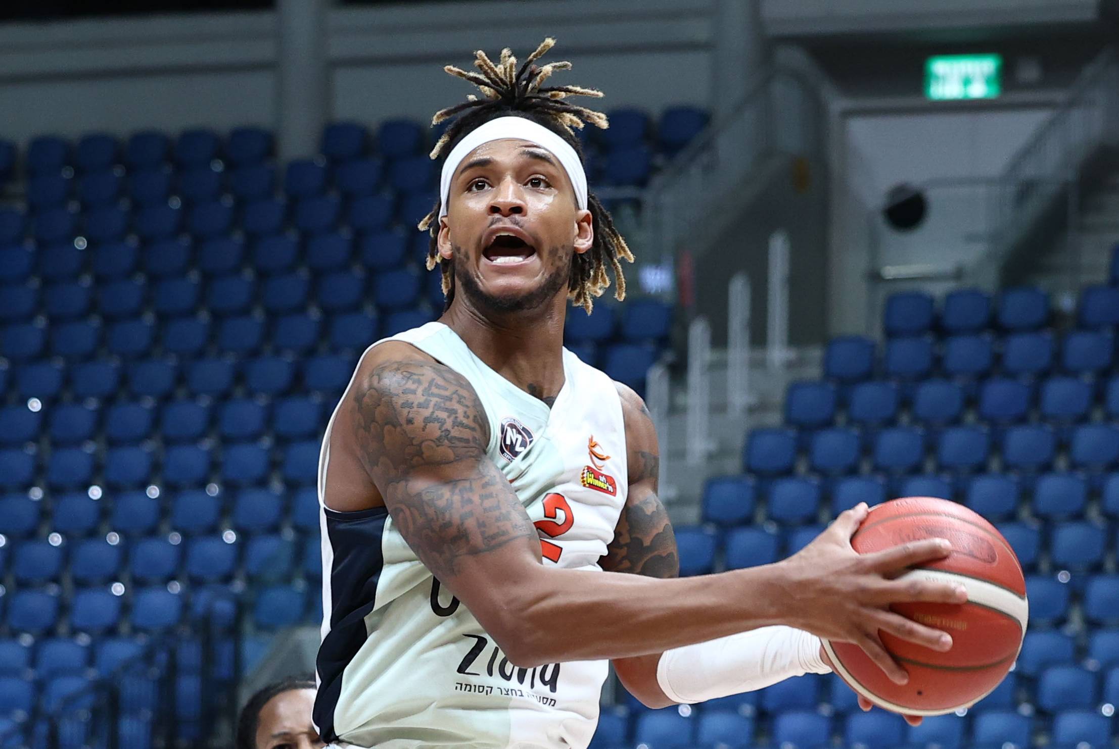 הערב: הכתומים ינסו לרשום הפתעה נוספת