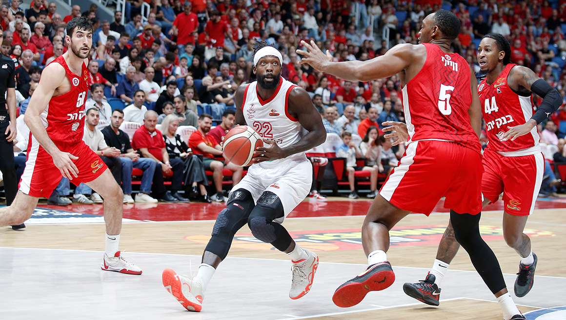 סגנית האלופה ניצחה בדרבי האדומות בי-ם