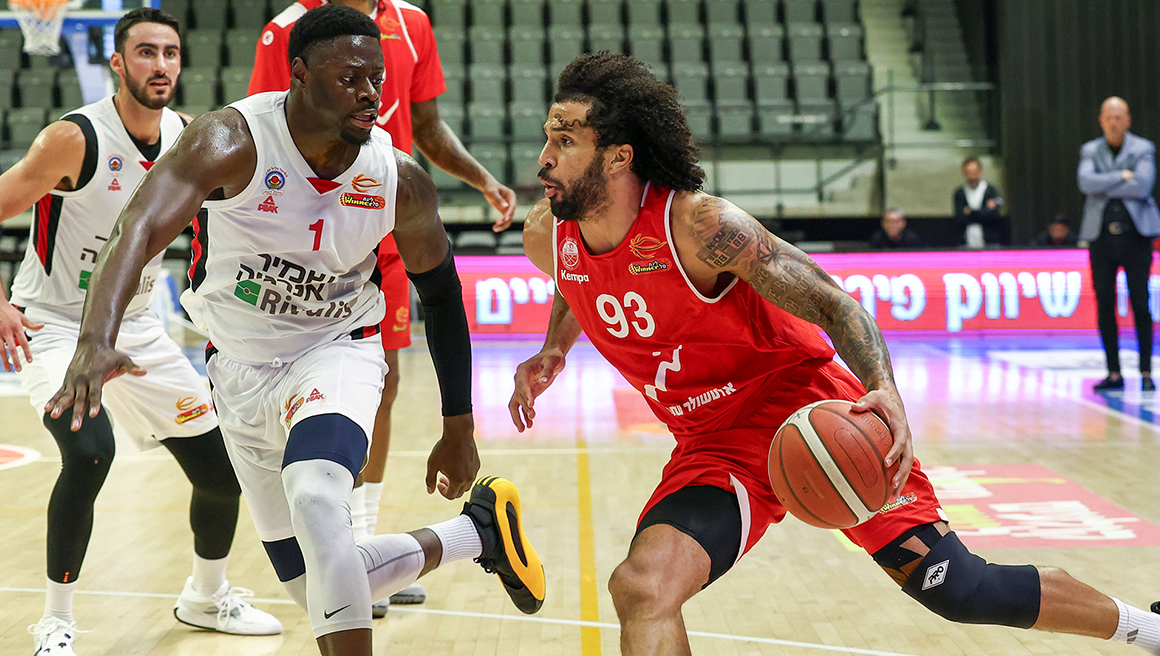 הערב: מי תשפר מיקום לפני הפליי-אין?