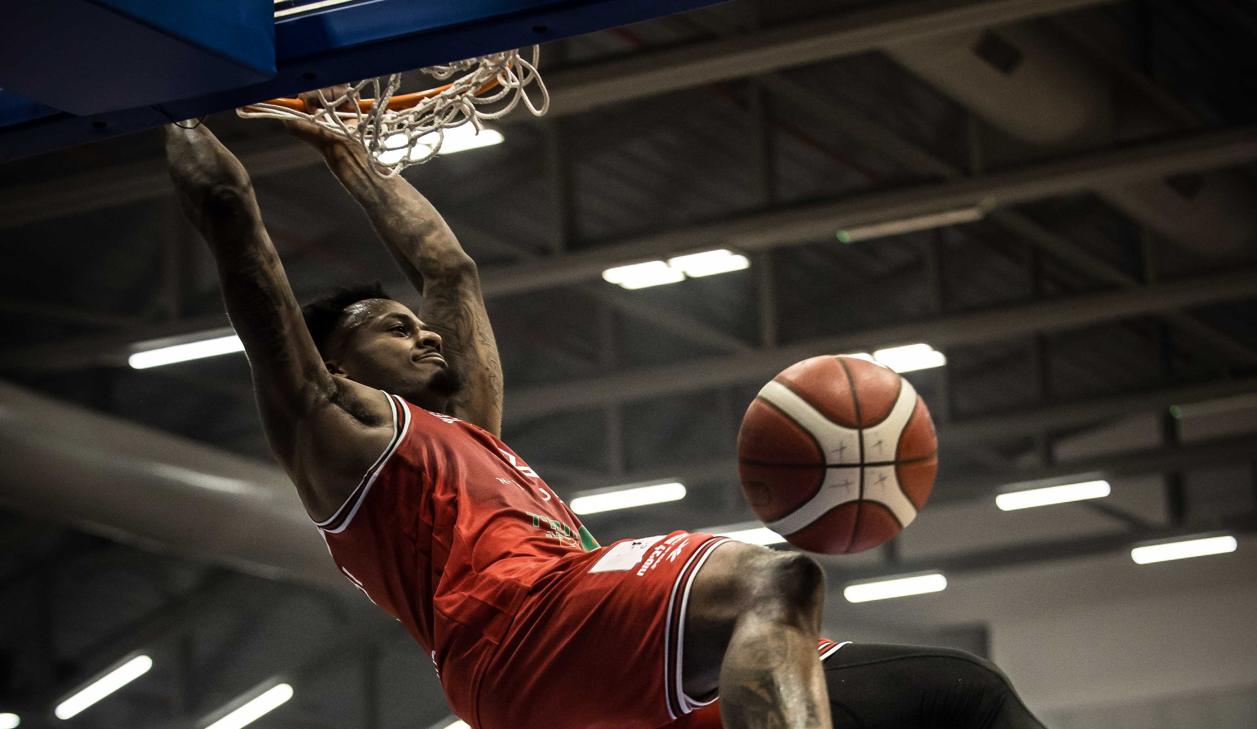 עשרת מהלכי העונה של האדומים מת"א