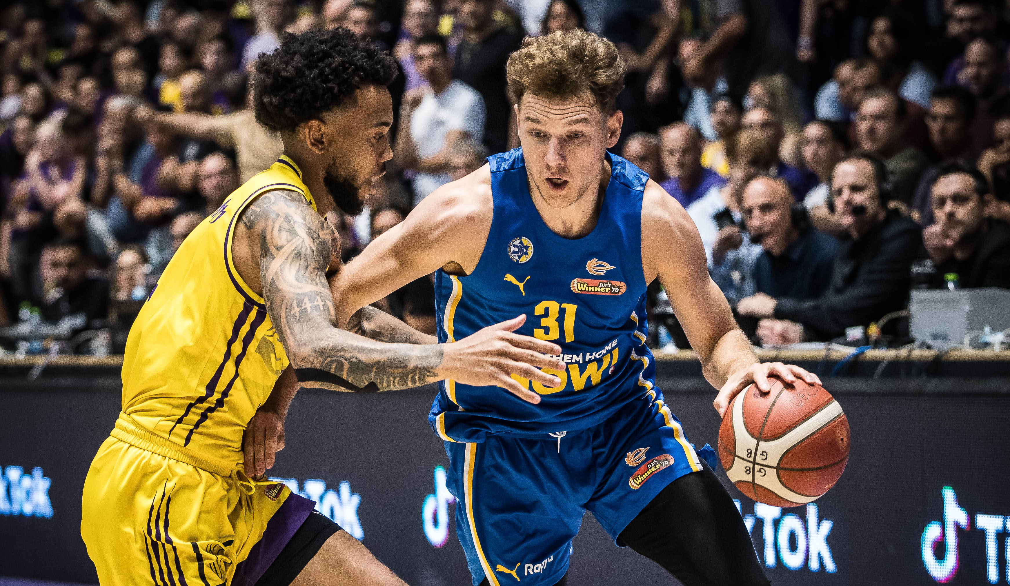 חצי הגמר, משחק 2: הפועל חולון - מכבי ת"א 85:73