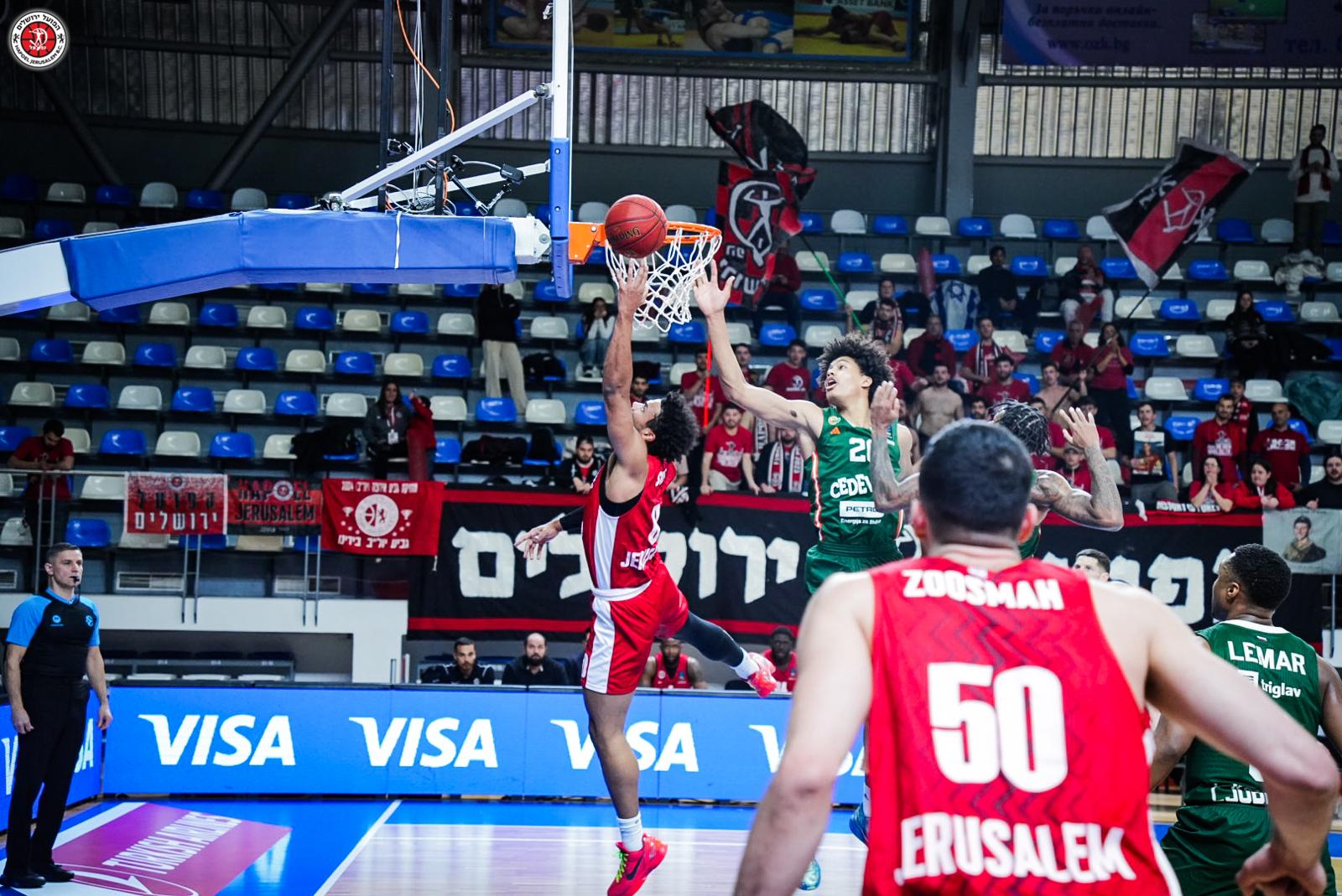 יורוקאפ: האדומים מהבירה הסתבכו ב"בית"