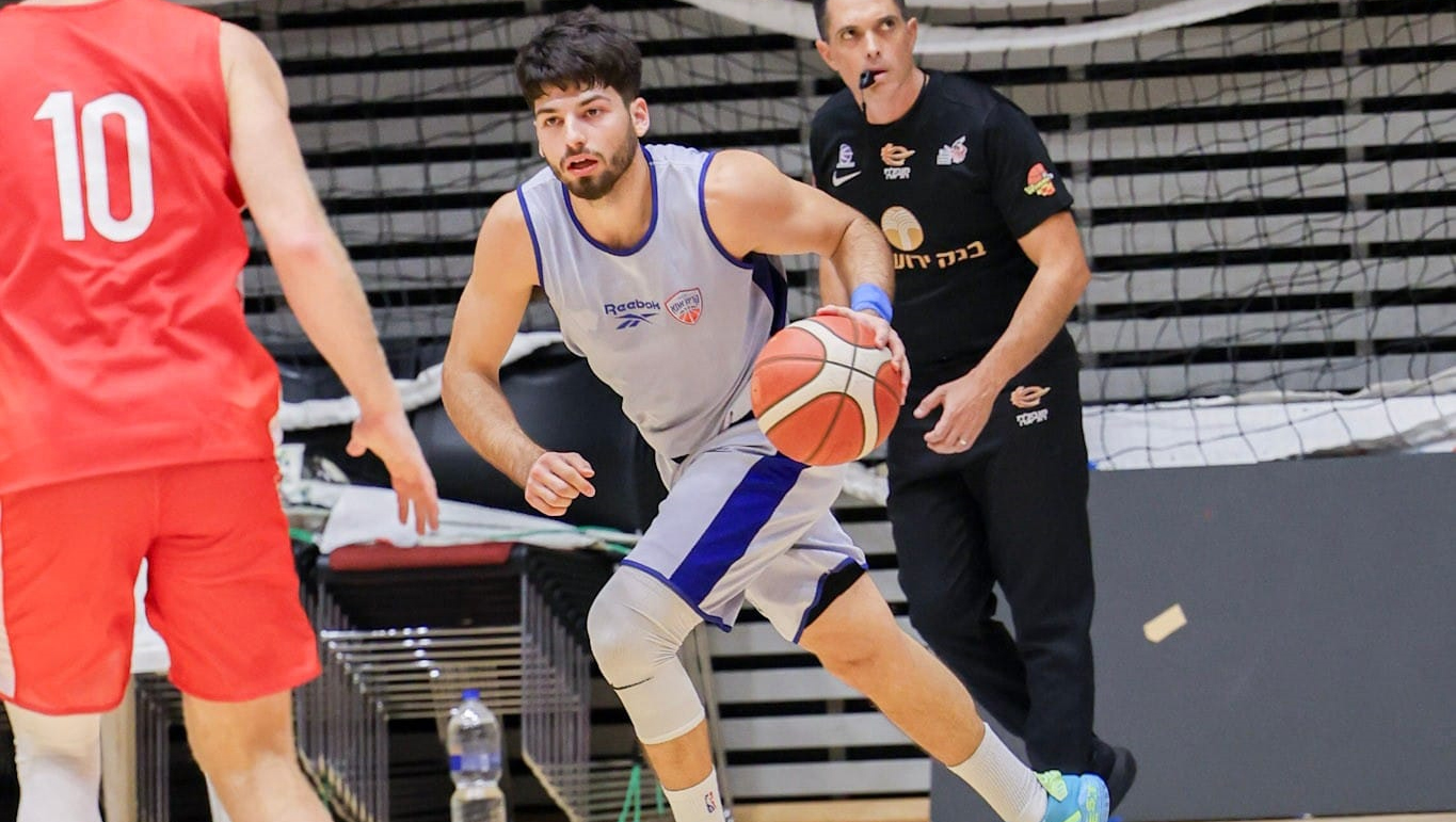 ברגל ימין: ניצחון לאתא במשחק הבכורה