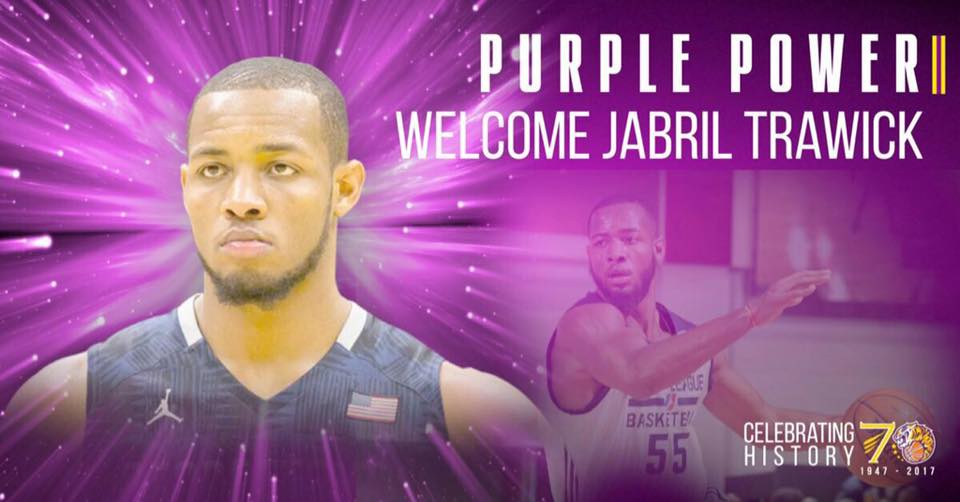 החתיכה האחרונה: טראוויק מגיע לסגולים