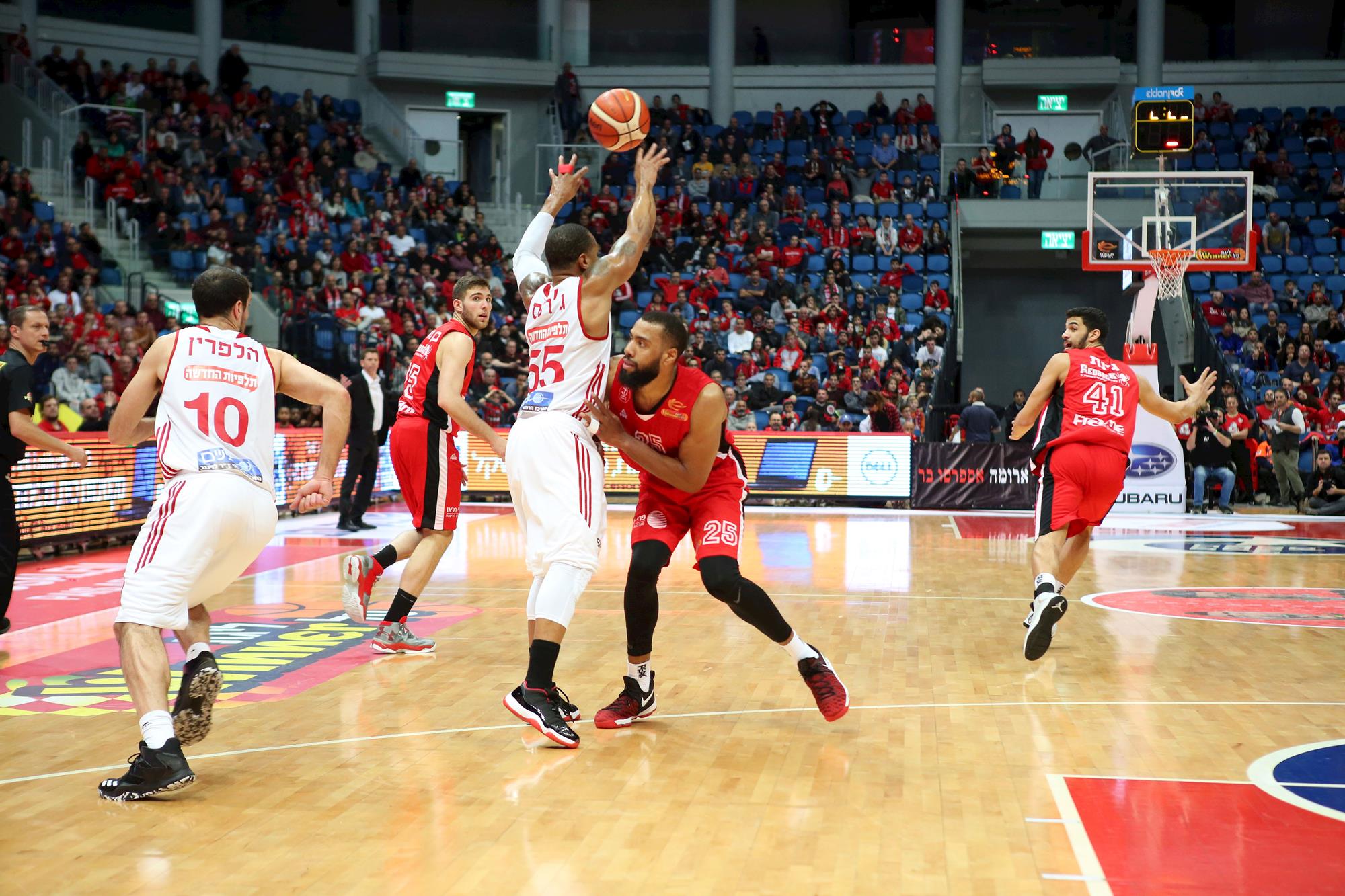 במוצ"ש: קרב האדומות בהיכל קבוצת שלמה
