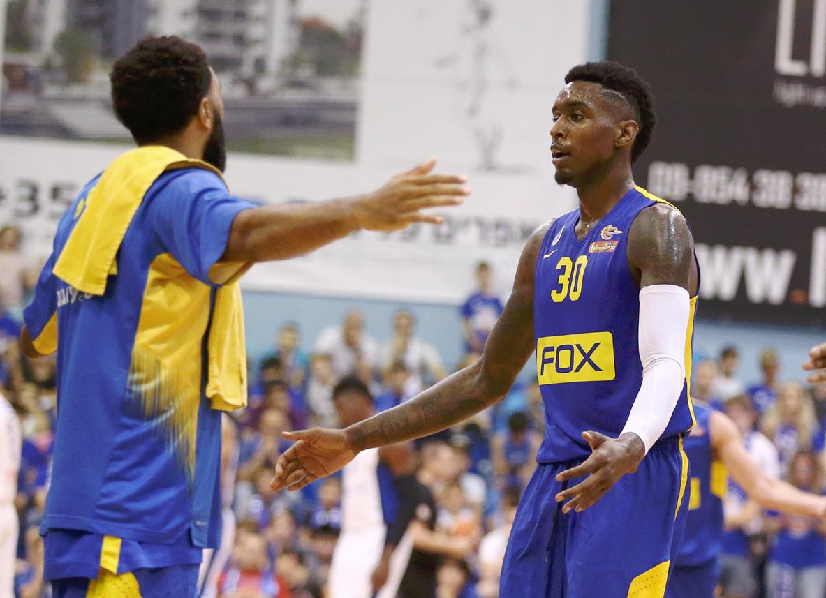 צפו: הסדרה הנהדרת של קווינסי מילר