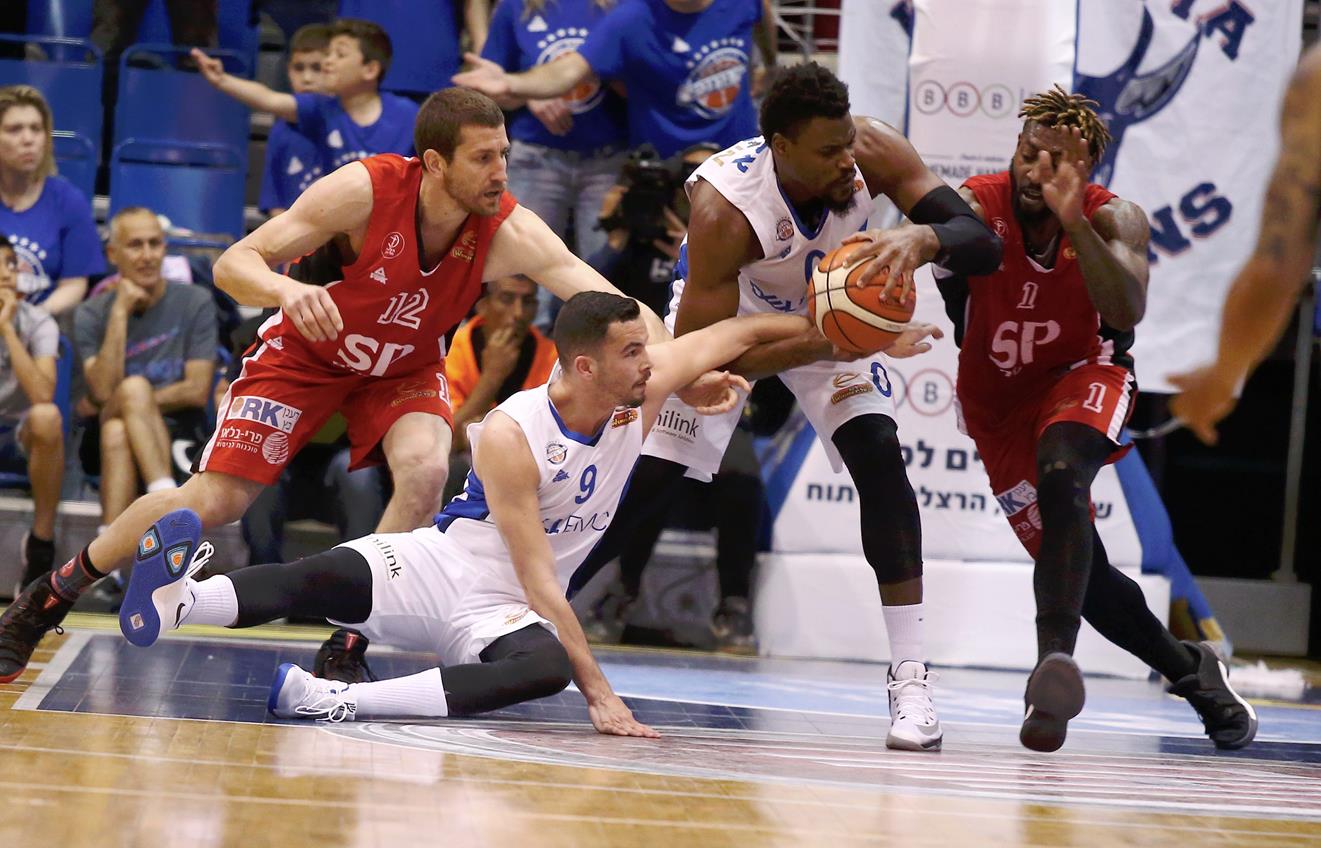 ללא הפסקה: הרצליה שמרה על המבצר