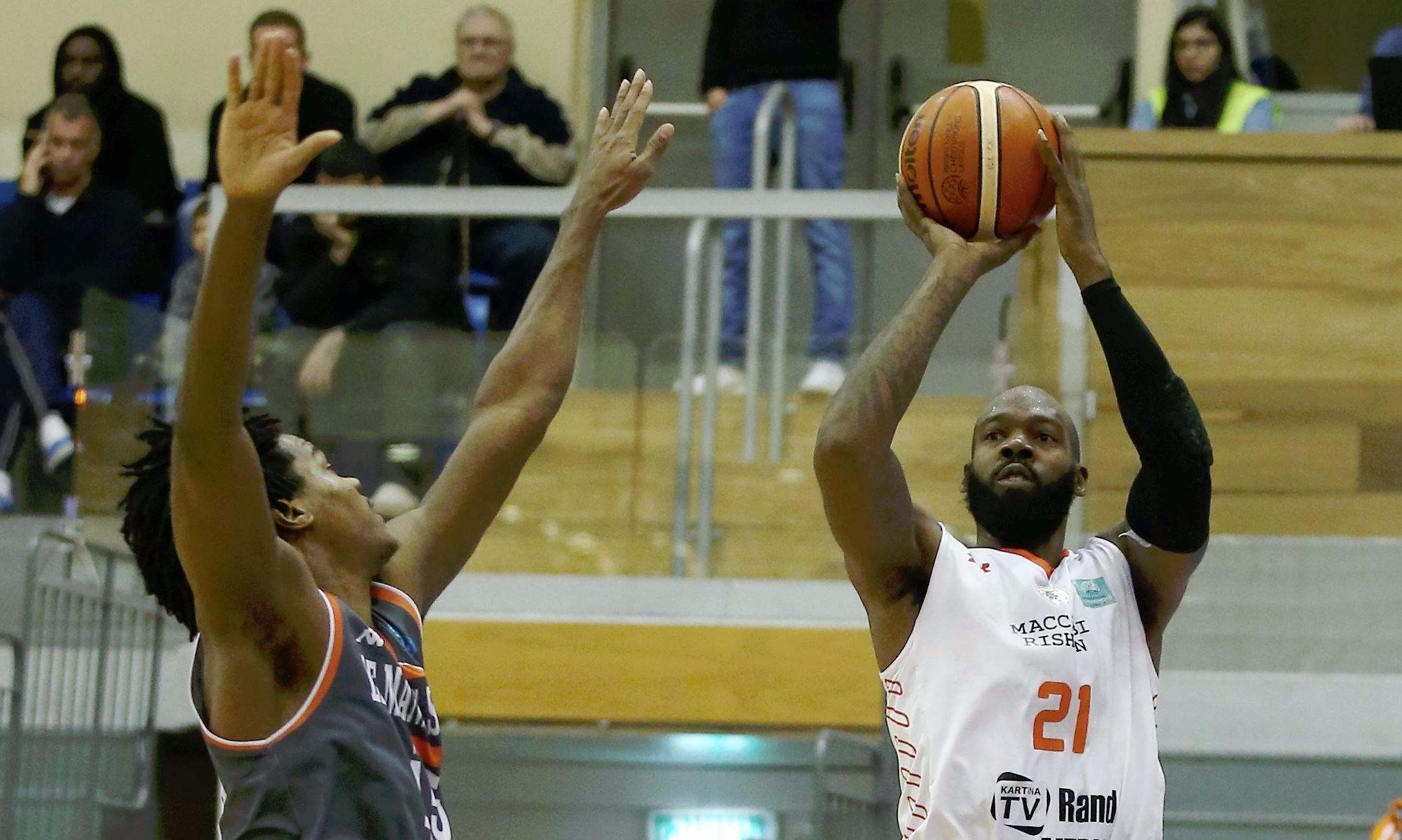 ליגת האלופות: הכתומים נשארו בתמונה