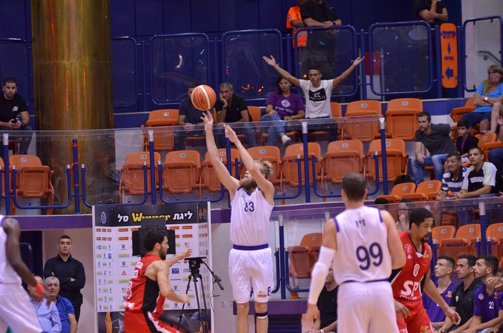 צפו: מטווח השלשות של עירוני נהריה