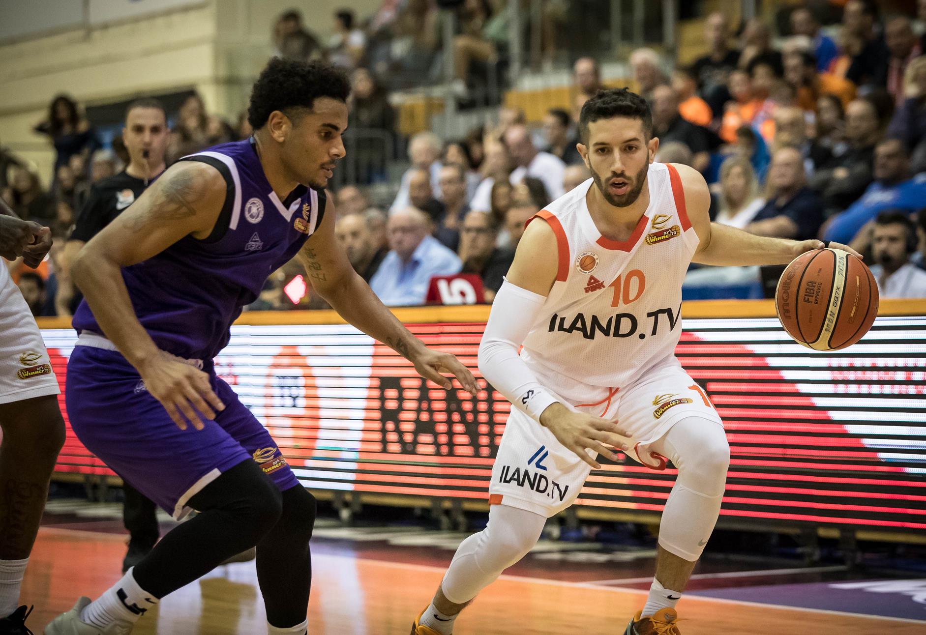 הערב: הכתומים מצפינים לעין שרה