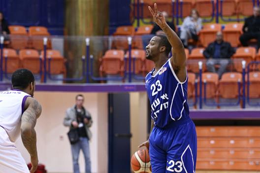 צפו: שיא ליגה עונתי בחטיפות לג'סטין קרטר