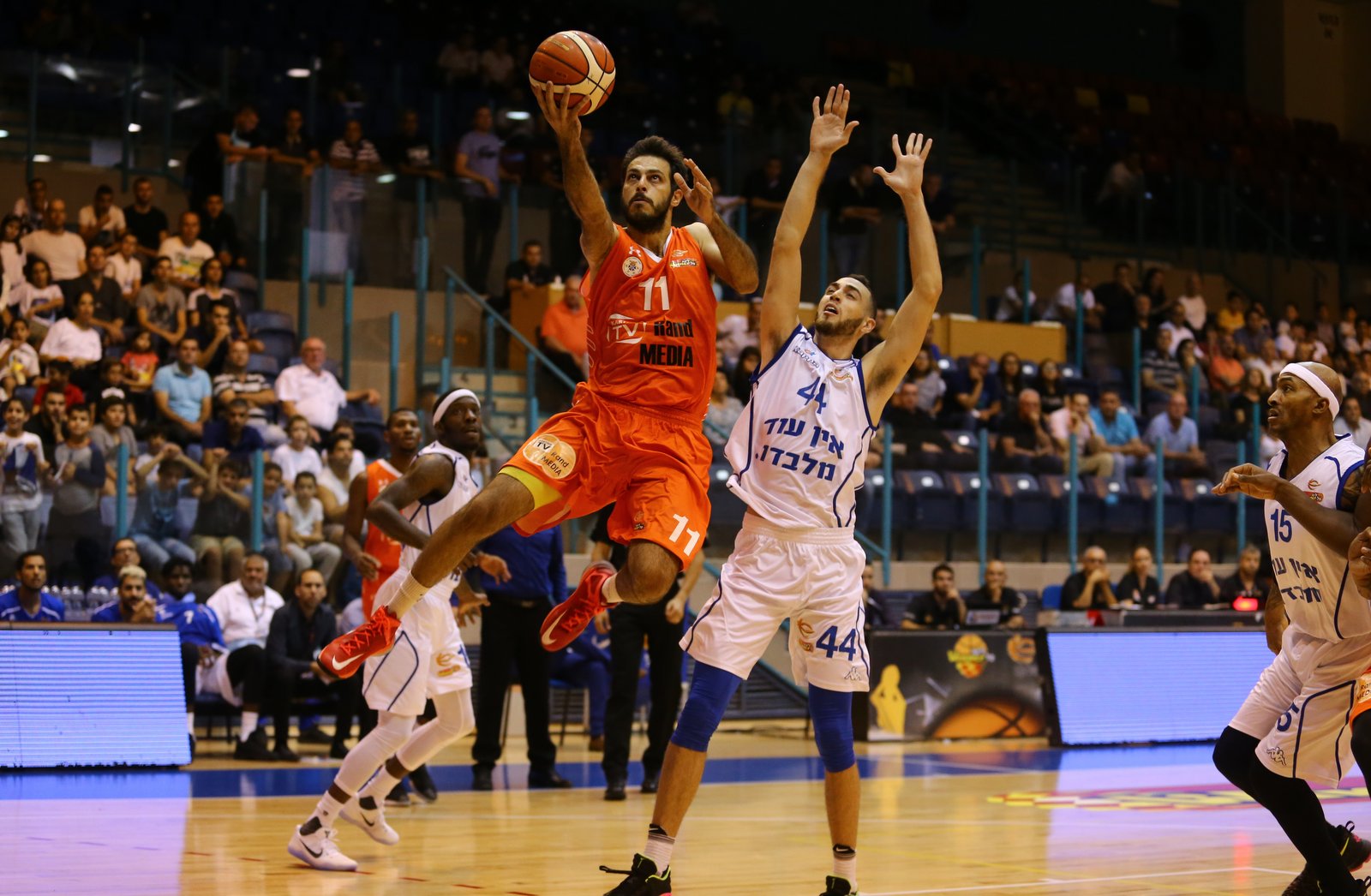 הערב: האלופה מול נועלת הטבלה