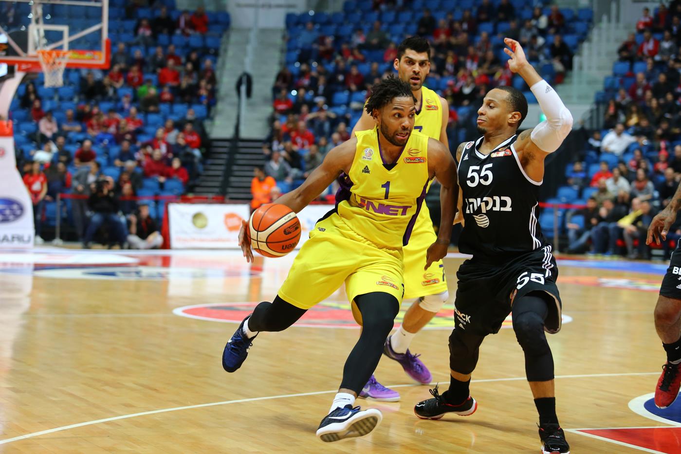 מצטיין המחזור ה-16: קאליף ווייאט