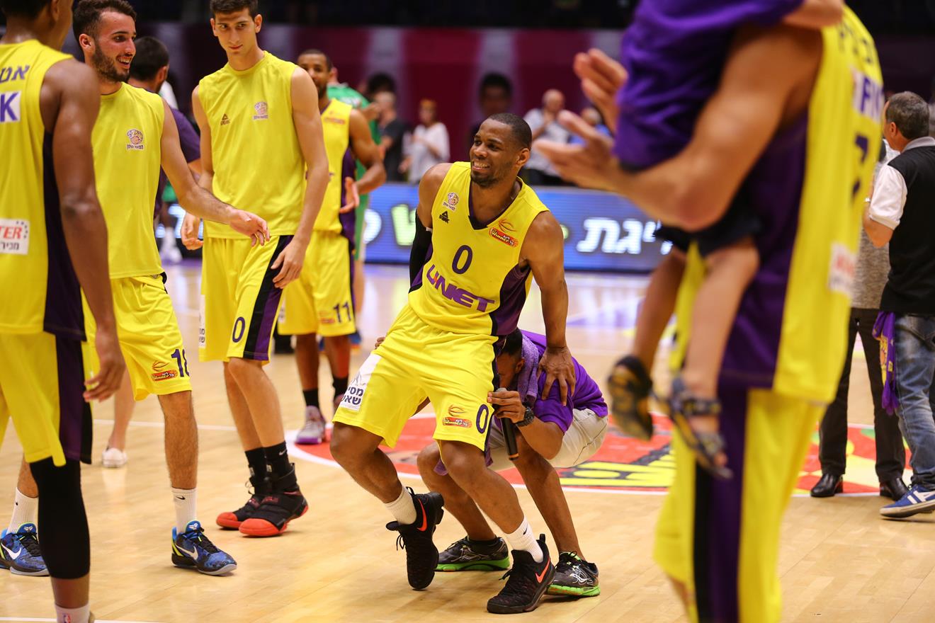 מצטיין המחזור הראשון בפלייאוף: טו הולוואי