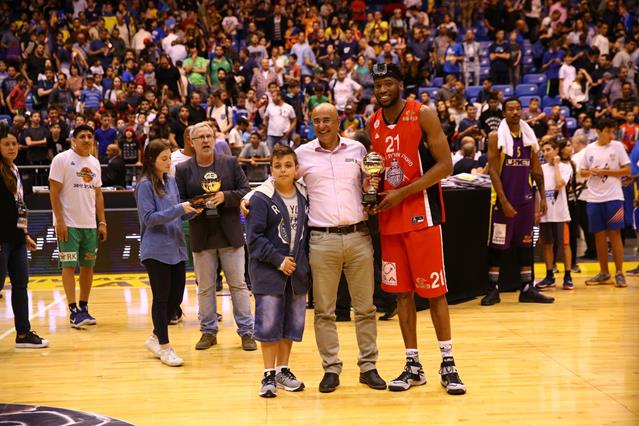 אלוף תחרות ההטבעות: אריק גריפין